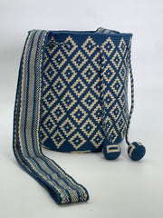 Mediana Hilo De Seda diseño Una Hebra 22 x 21