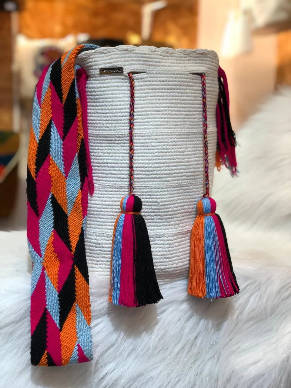 Wayuú Unicolor Grande Tradicional 29 x 29