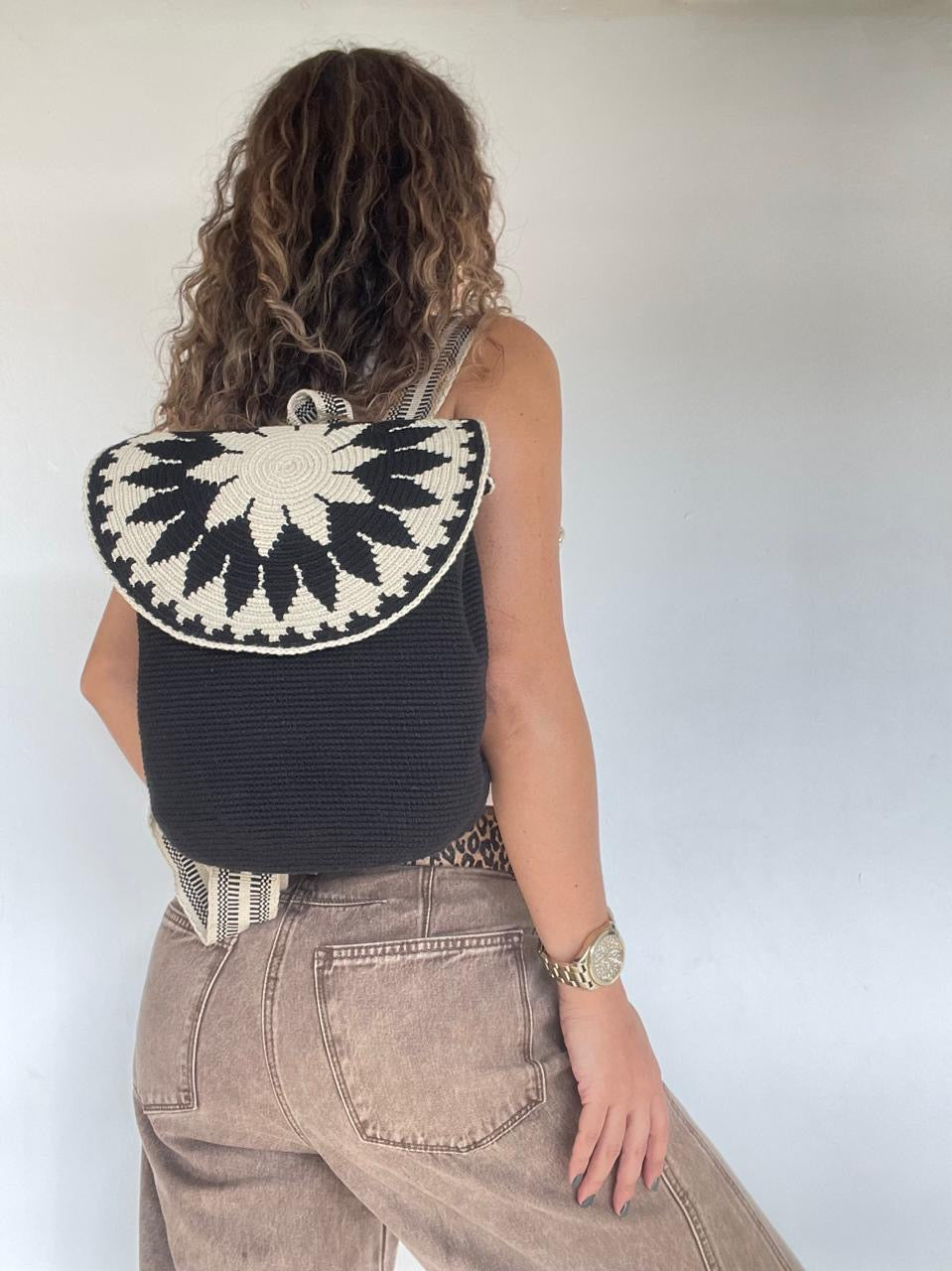 Wayuu bag 32 x 26
