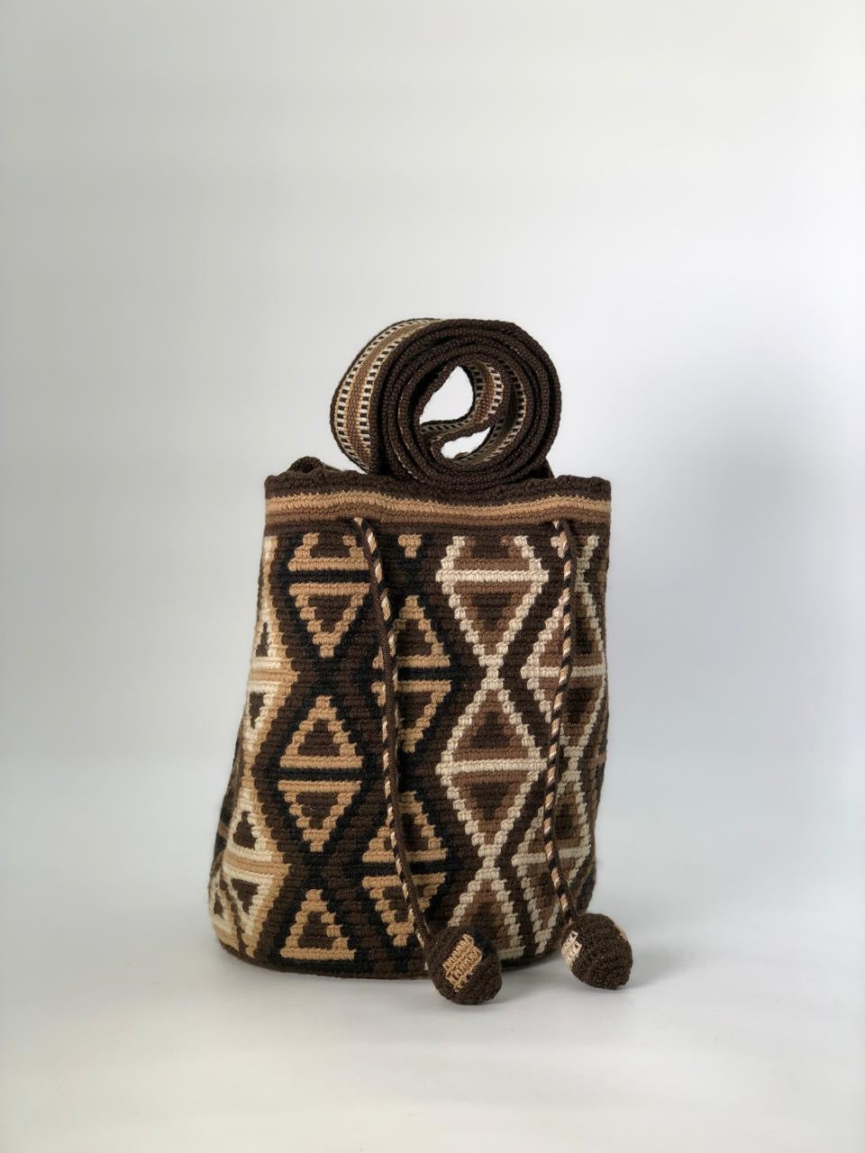 Wayuú Mediana Exclusive Nudos 22 x 21