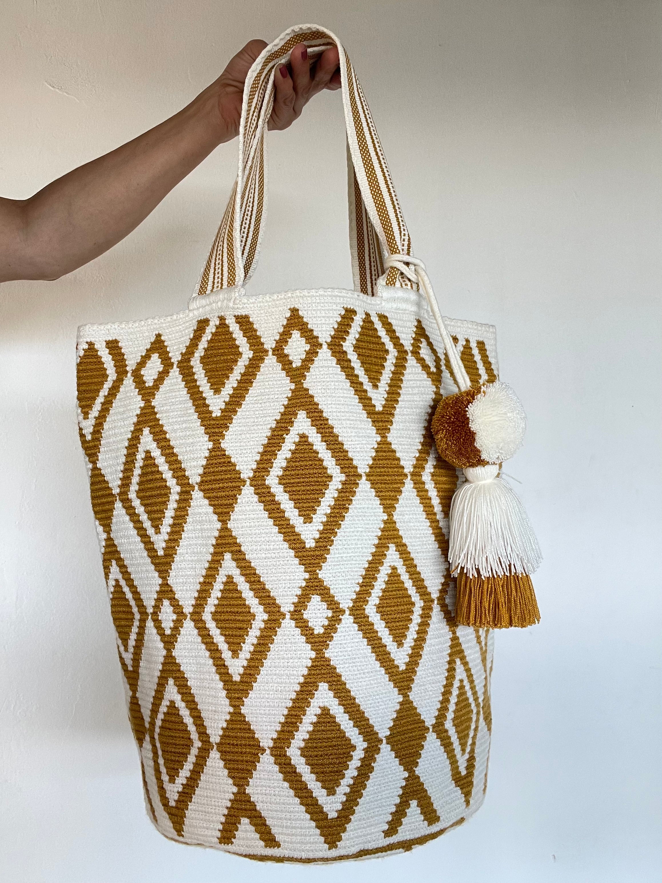 Premium Wayuu Backpack 40 x 35