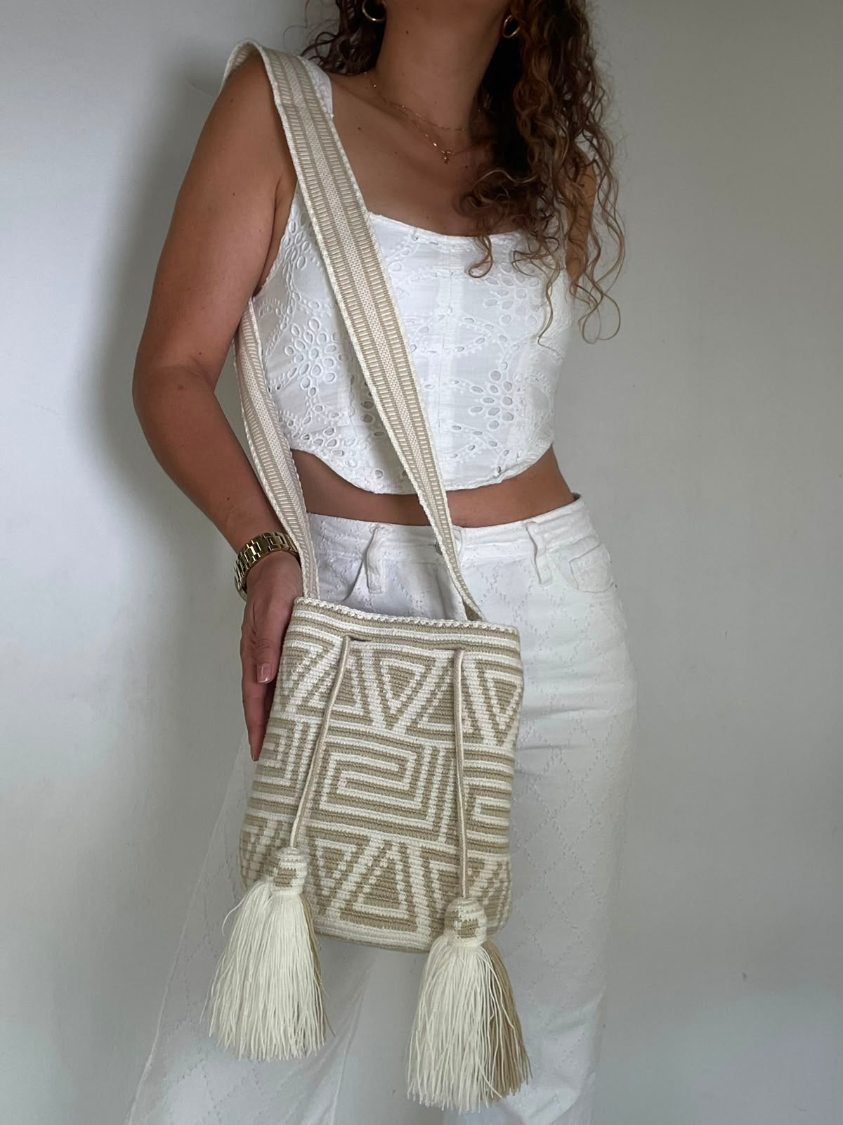 Wayuu Medium Exclusive Design 22 x 21