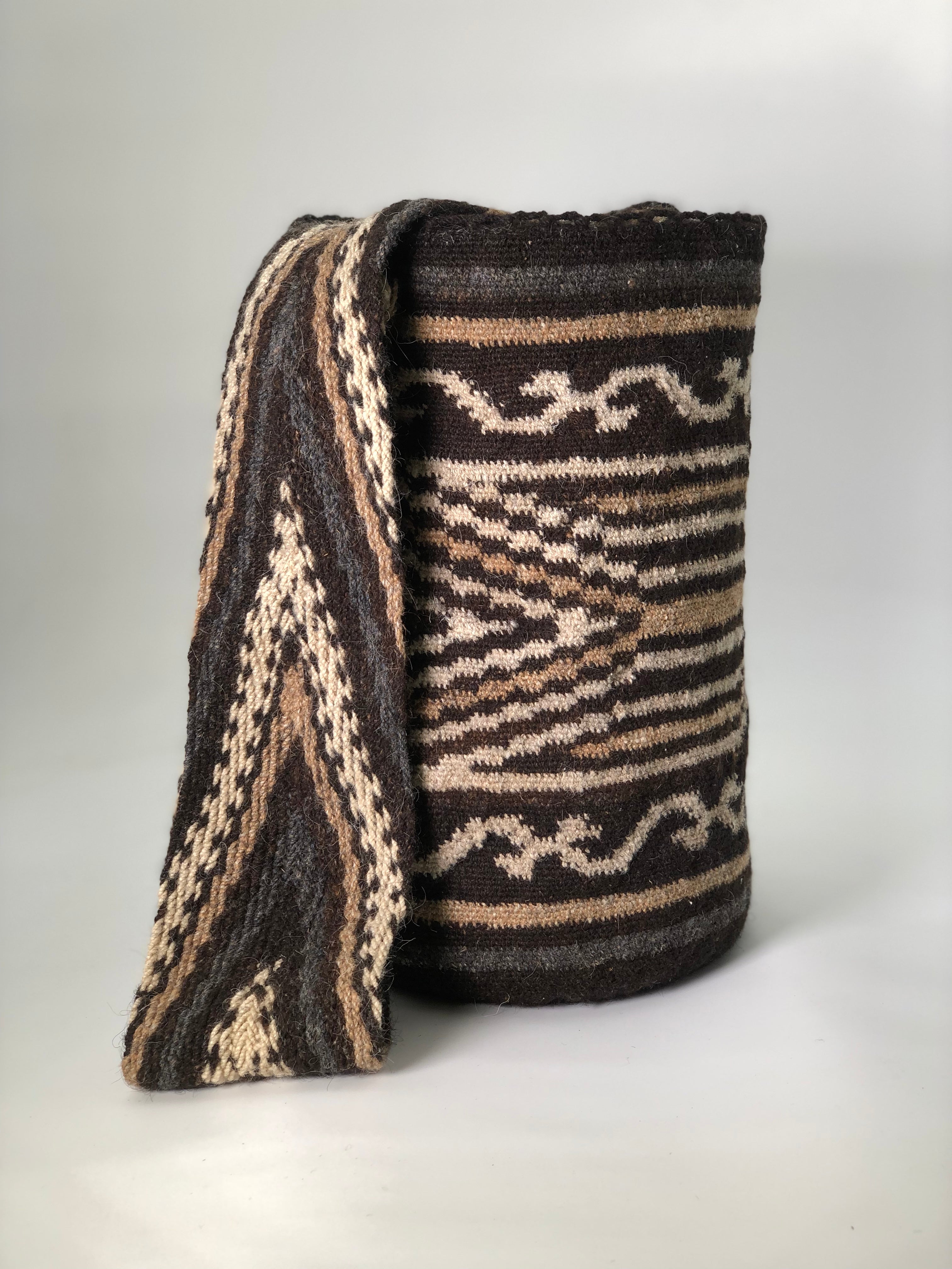 Large Arhuacas 33 x 28