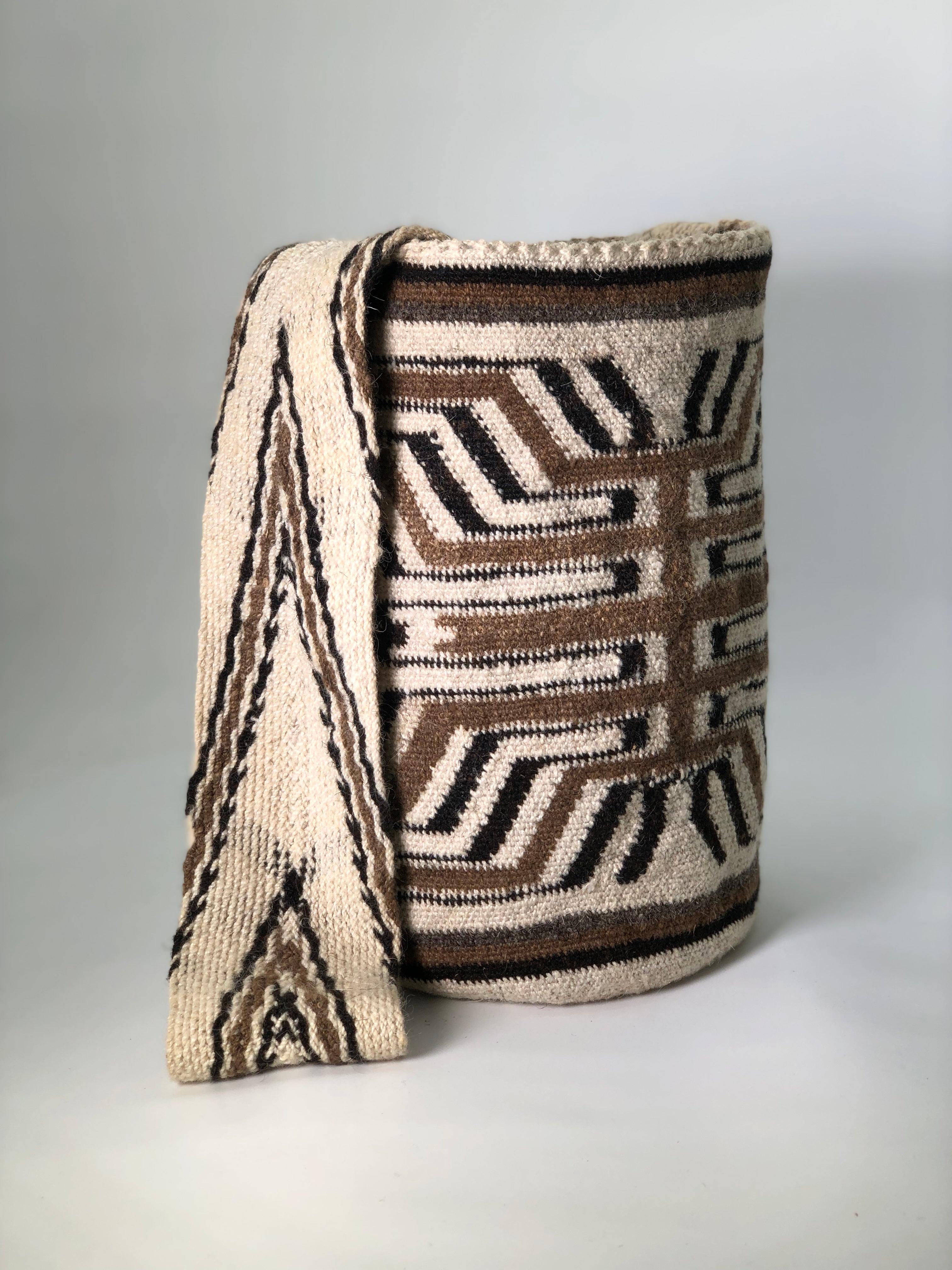 Large Arhuacas 33 x 28