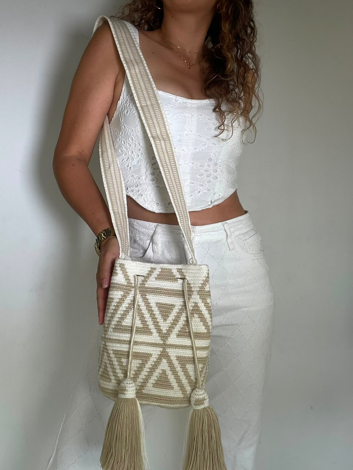Wayuu Medium Exclusive Design 22 x 21