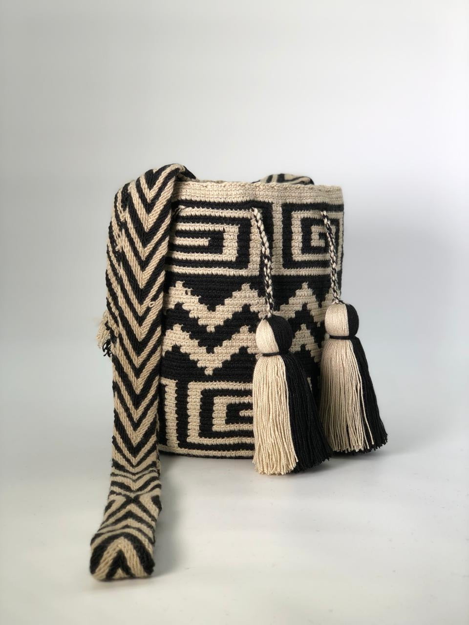 Wayuú Mediana tradicional 22 x 21