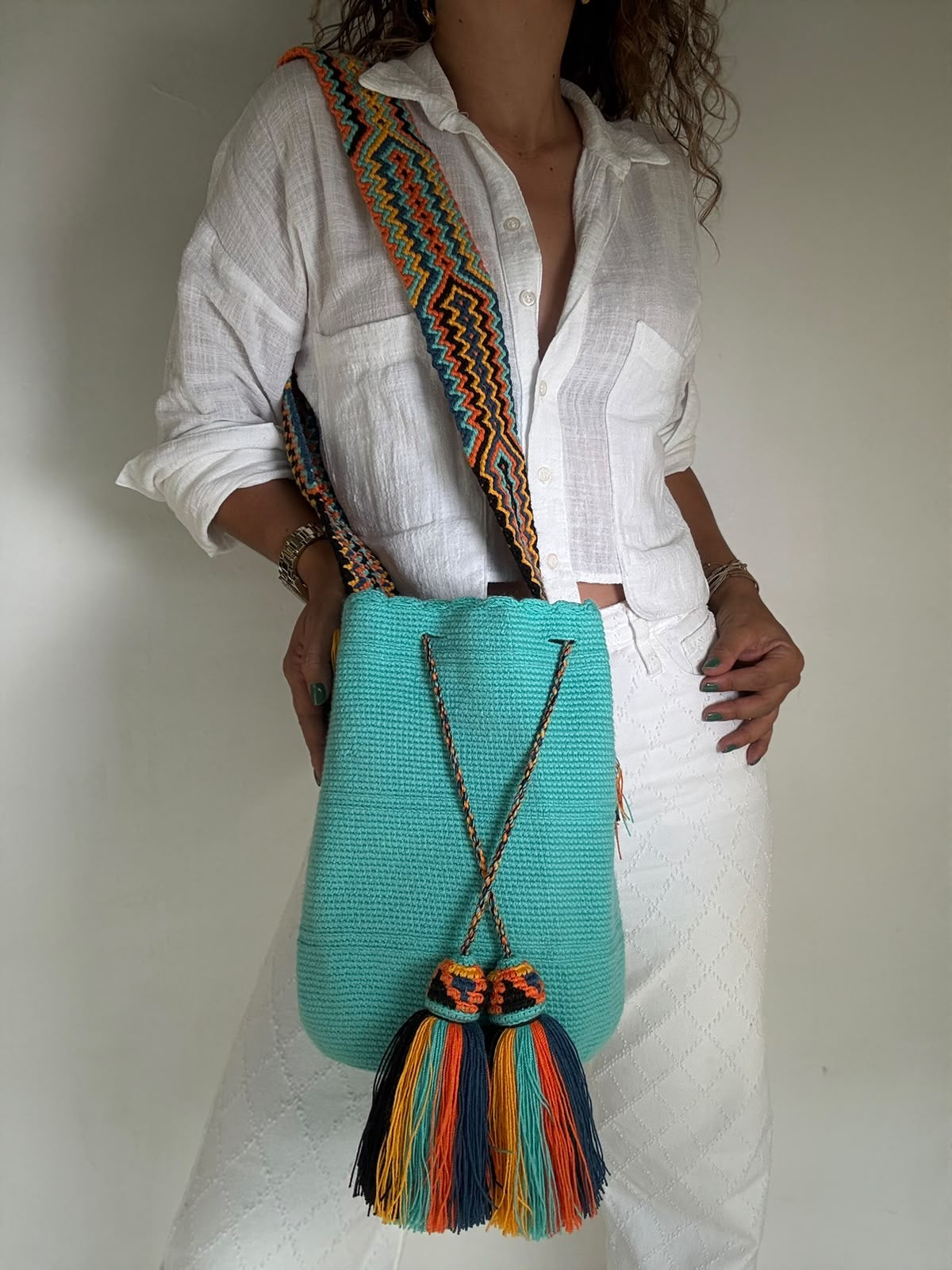 Wayuu Large Solid Color Traditional Macrame Garland 29 x 29