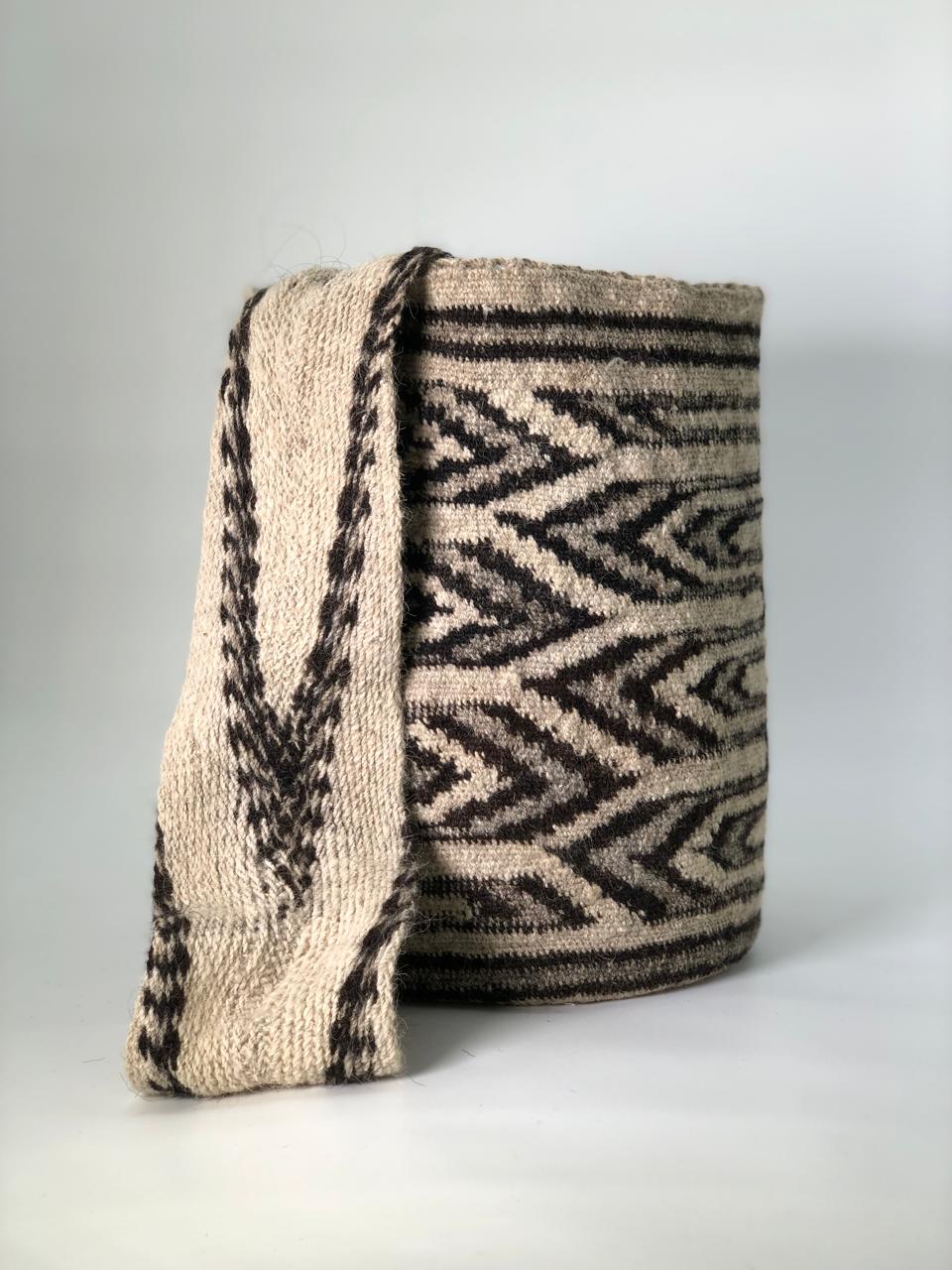 Arhuacas Grandes 33 x 28