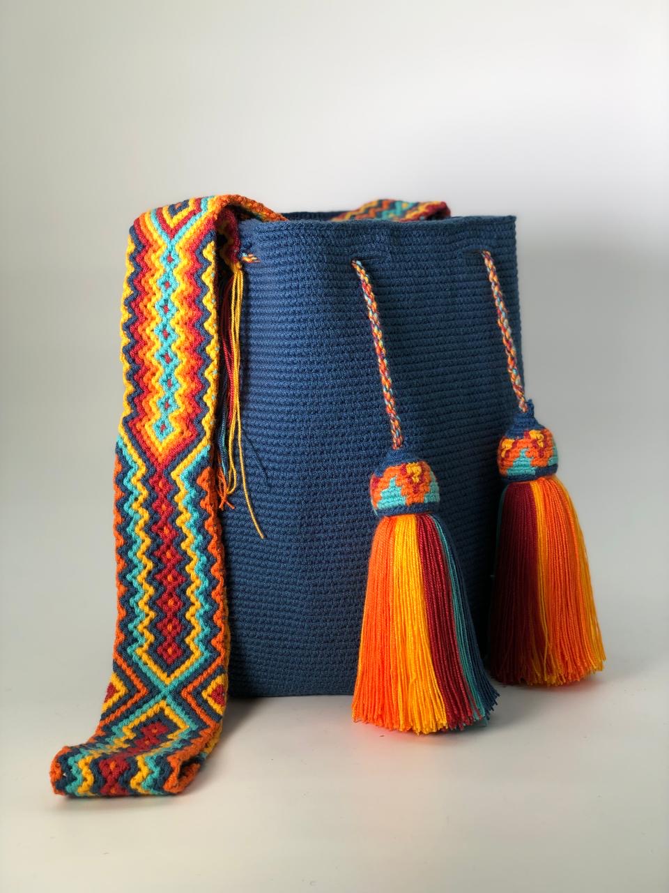 Wayuu Large Solid Color Traditional Macrame Garland 29 x 29