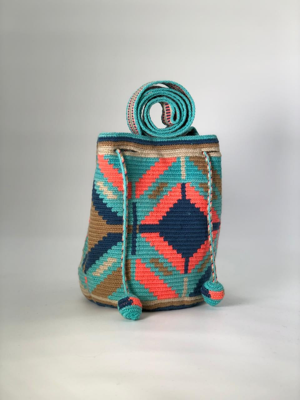 Wayuú Mediana Exclusive Nudos 22 x 21