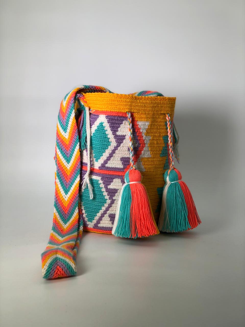Wayuú Mediana tradicional 22 x 21