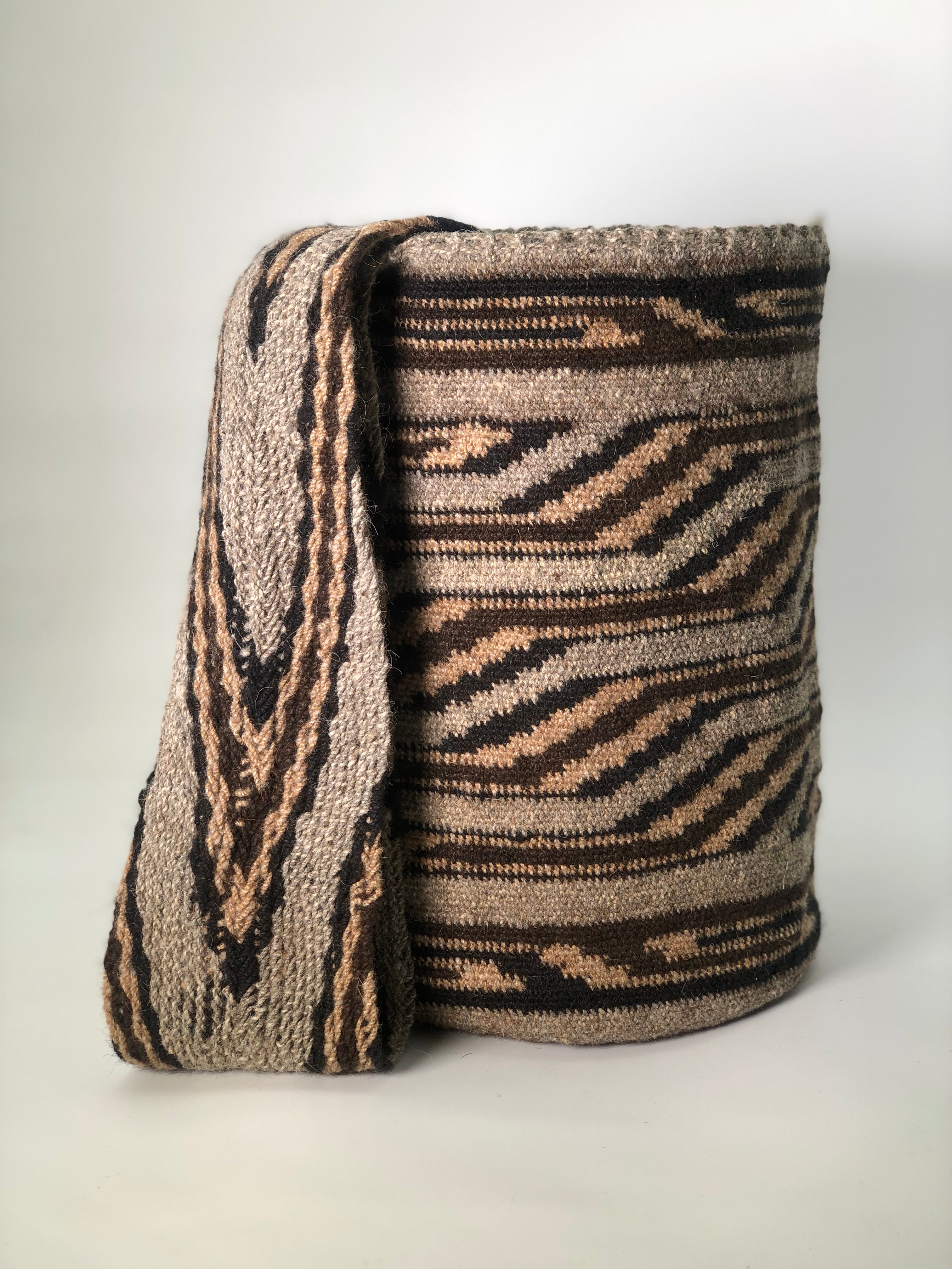 Large Arhuacas 33 x 28