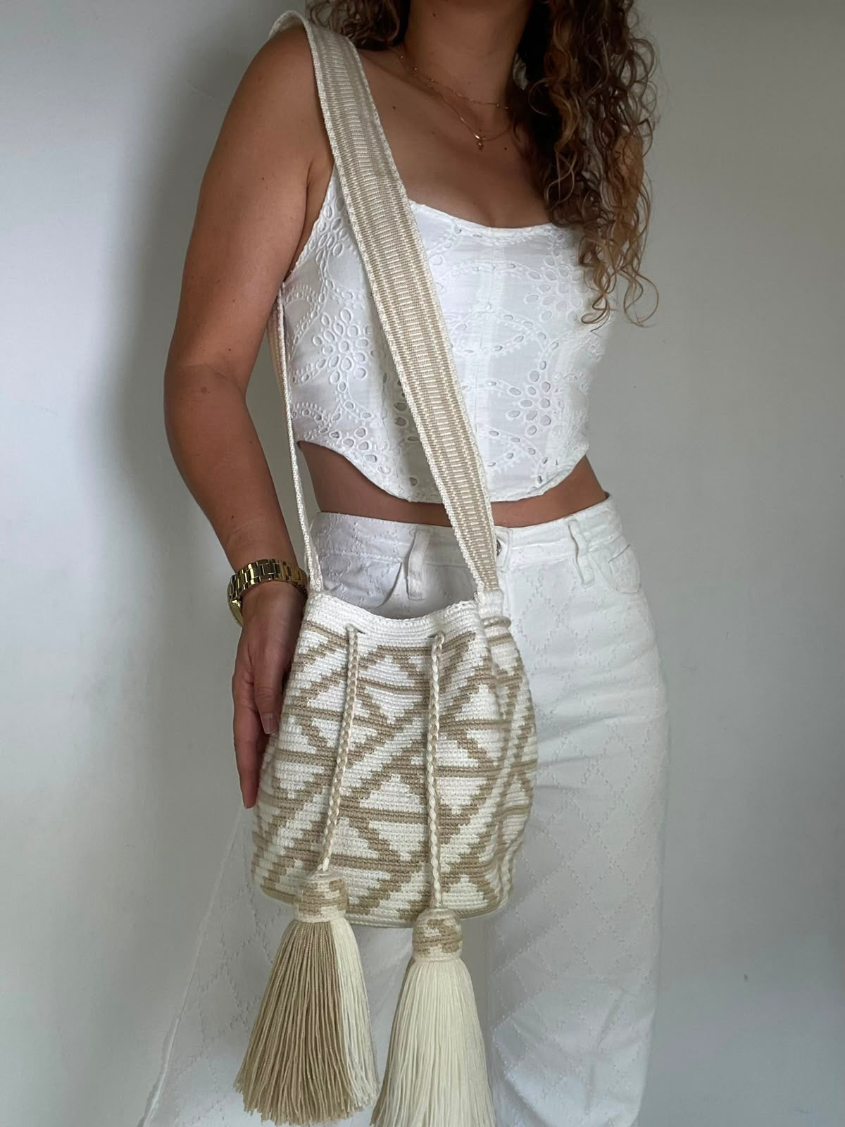Wayuu Medium Exclusive Design 22 x 21