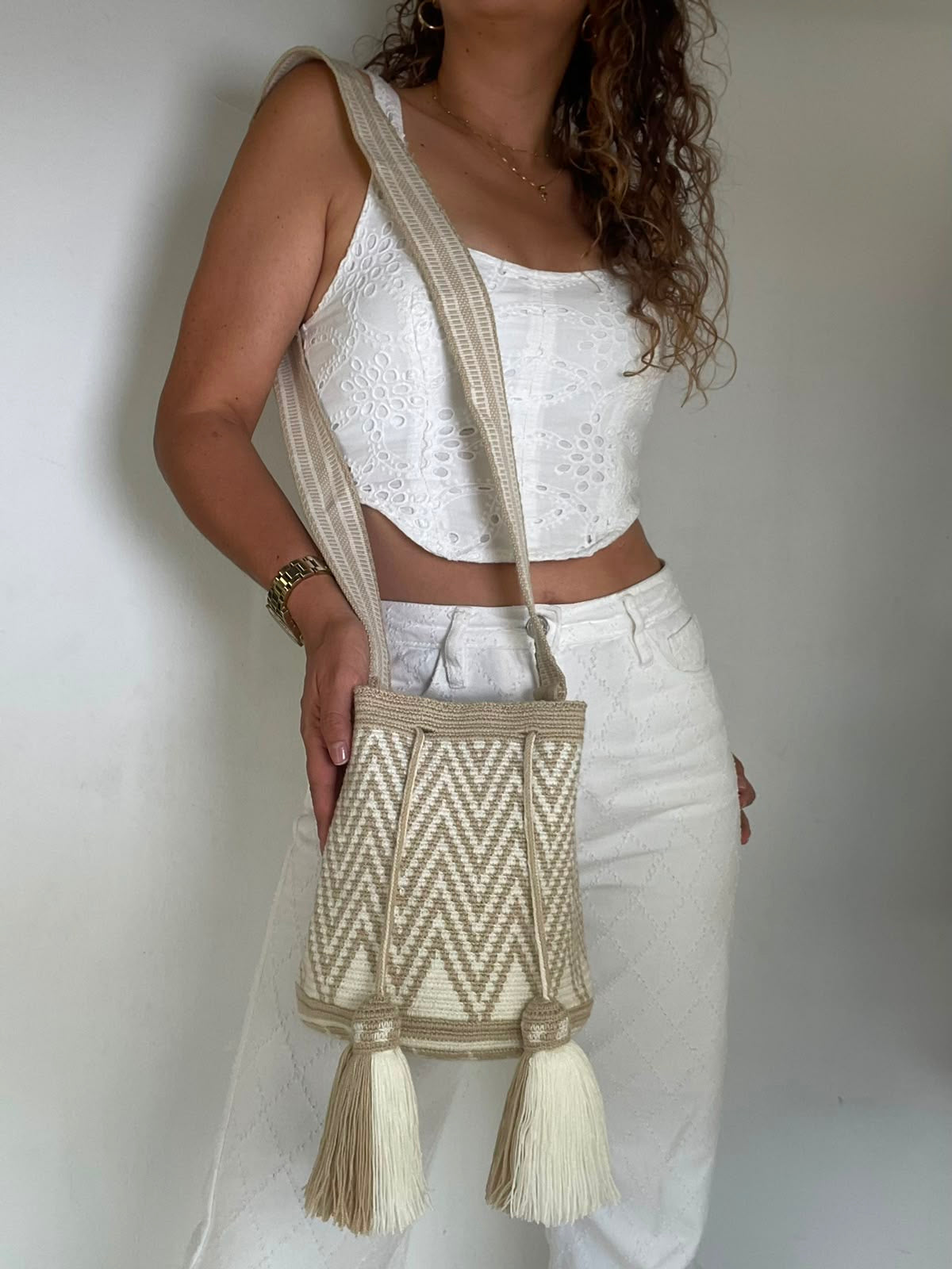 Wayuu Medium Exclusive Design 22 x 21
