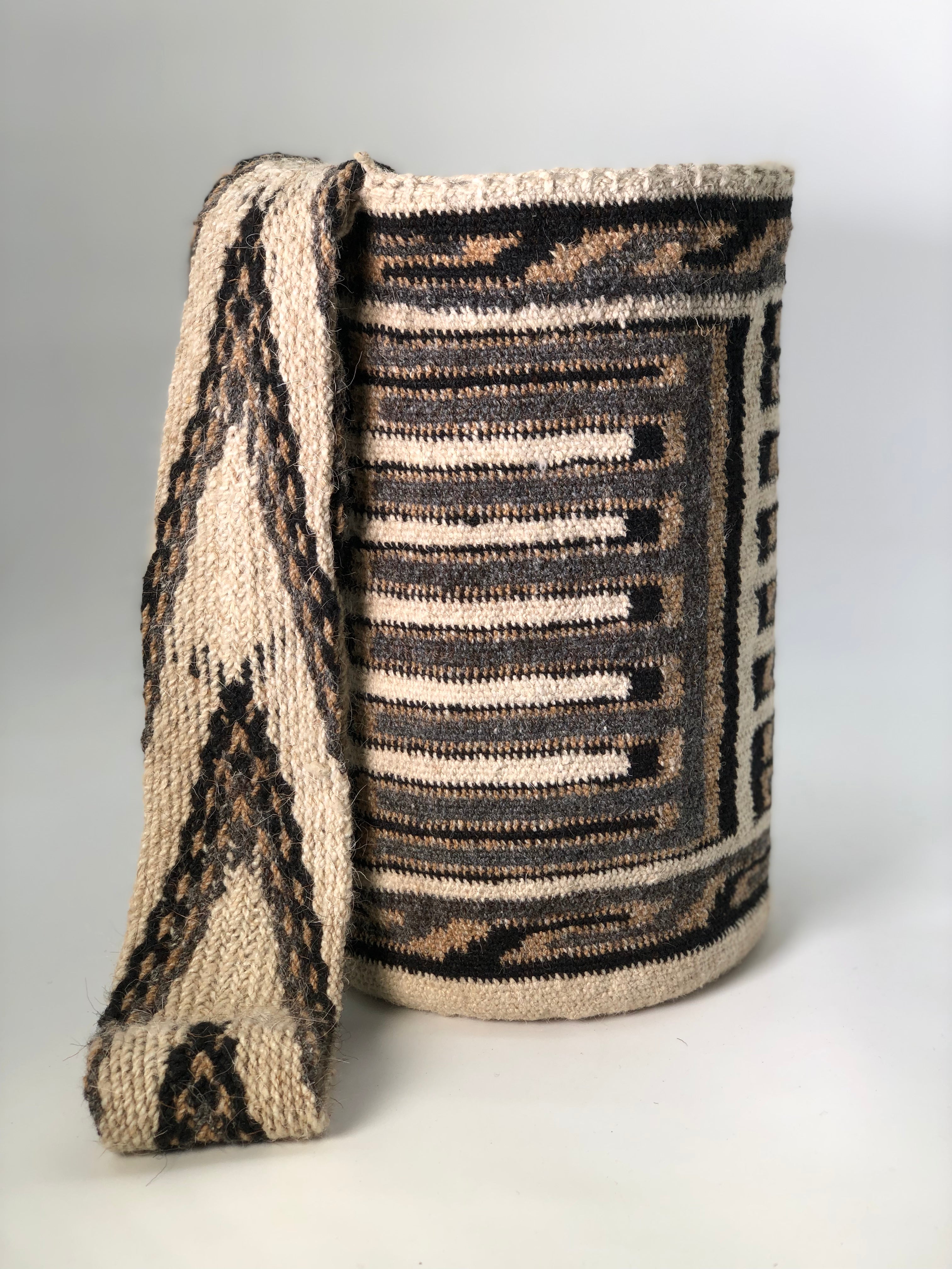 Large Arhuacas 33 x 28