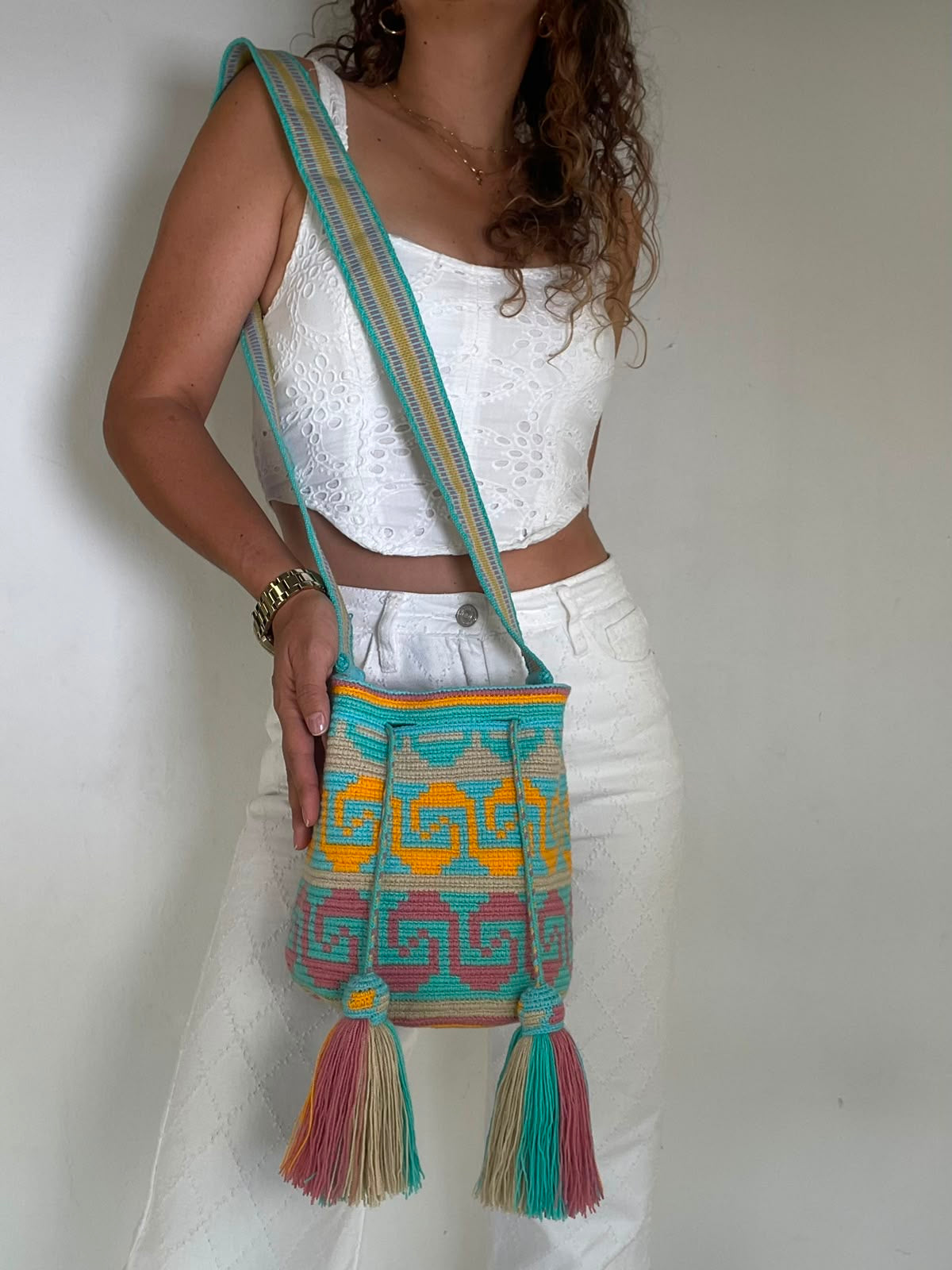 Wayuu Medium Exclusive Design 22 x 21
