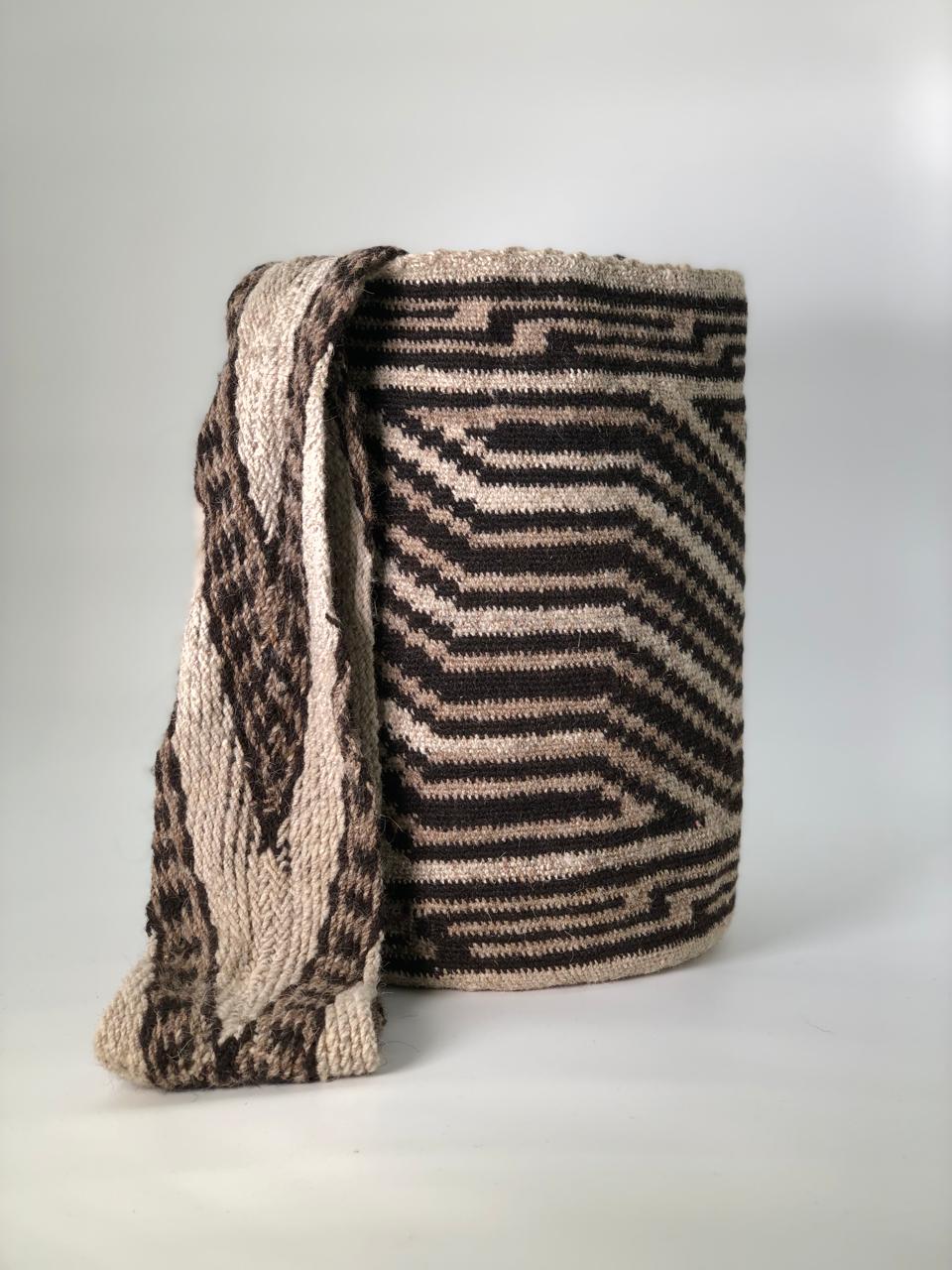 Arhuacas Grandes 33 x 28