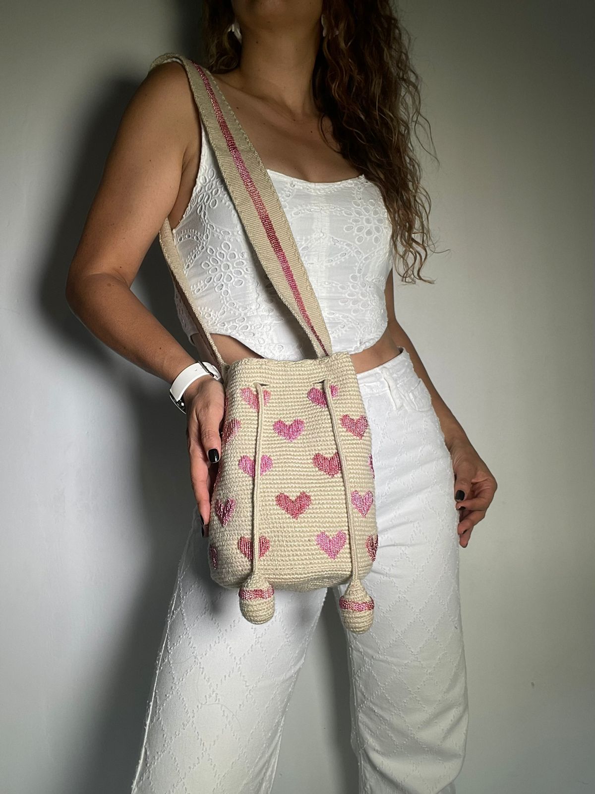 Wayuu Embroidered Hearts Medium 22 x 23