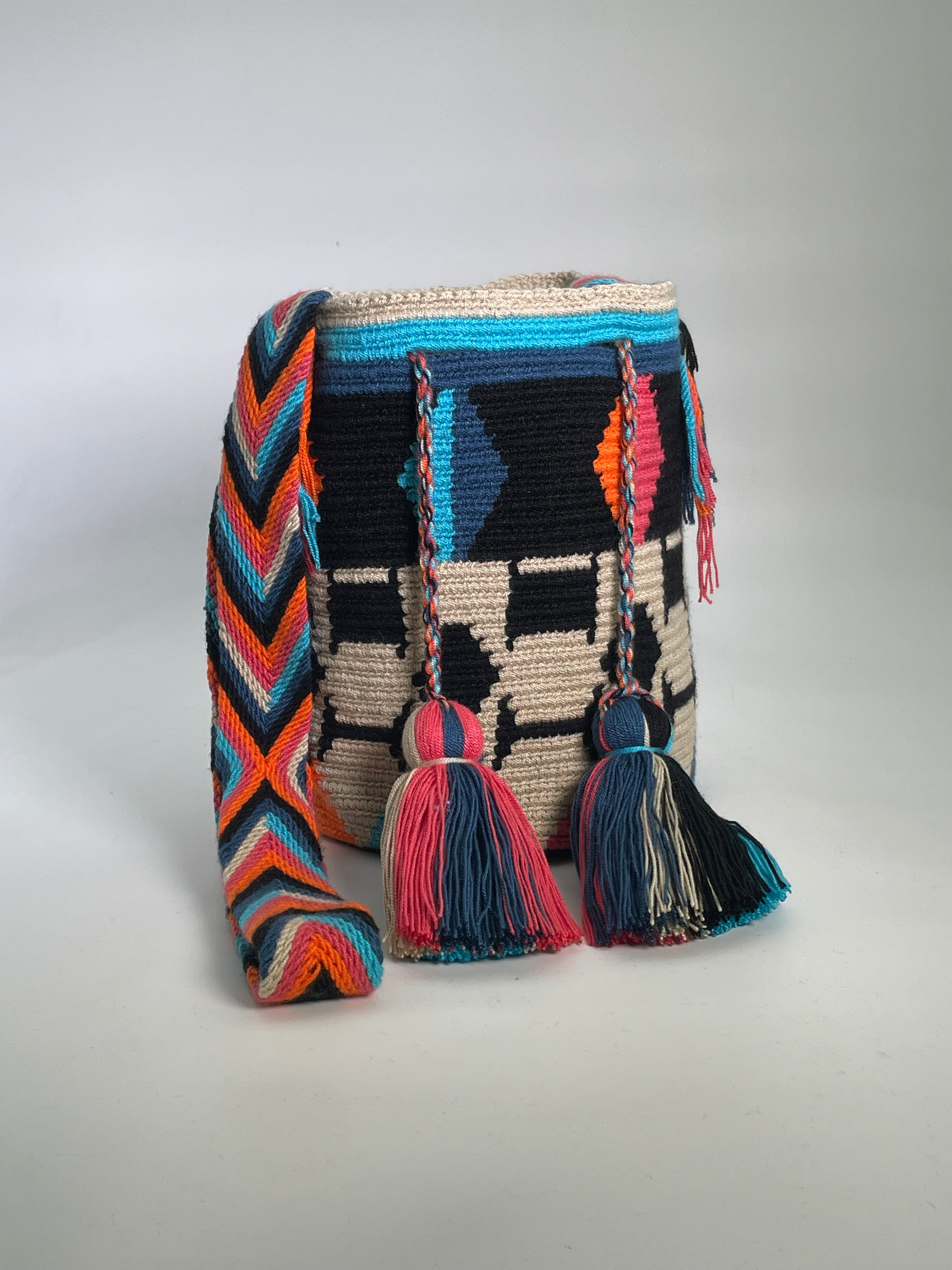 Wayuú Mediana tradicional 22 x 21
