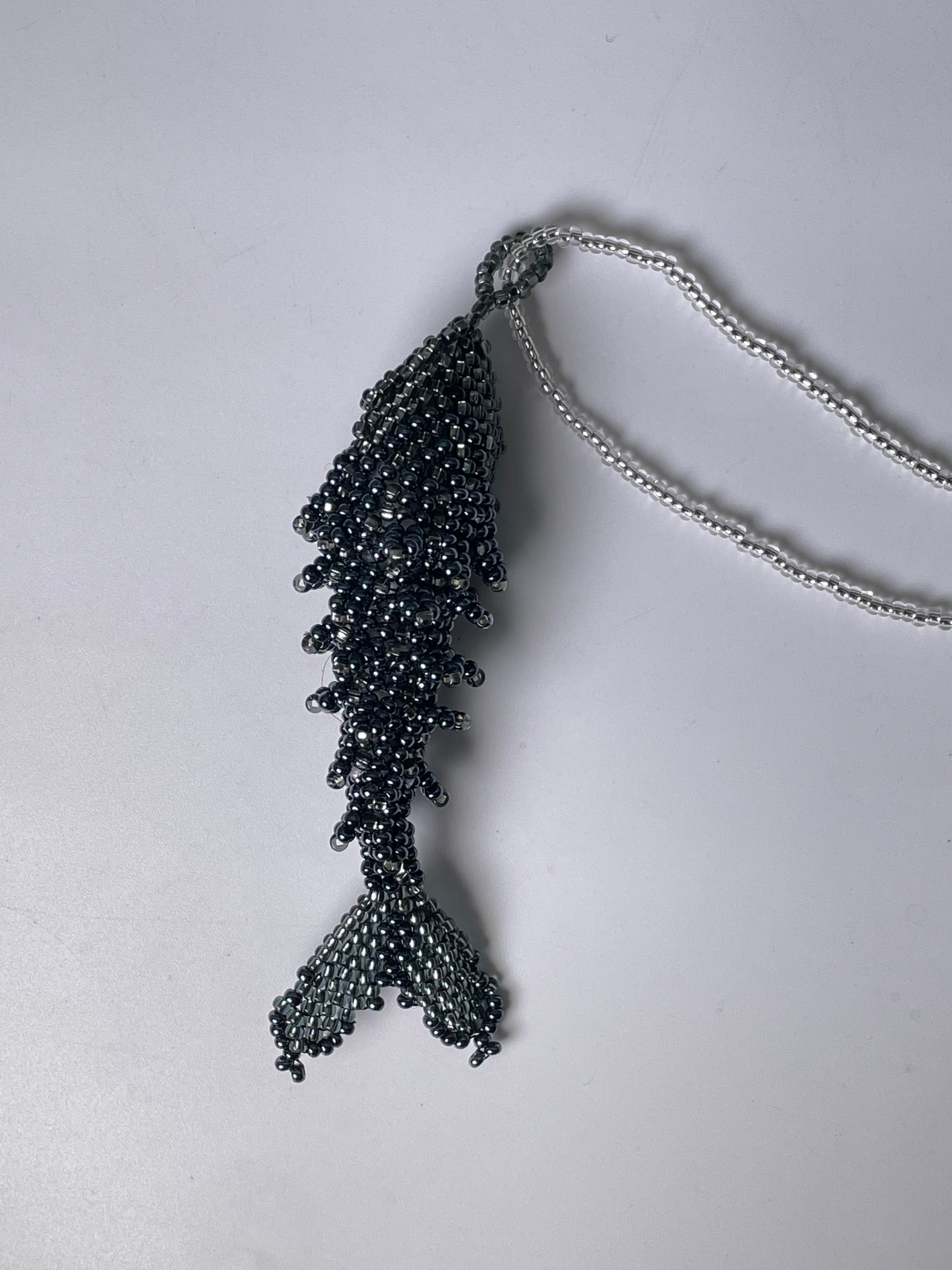 Collar Pez Macondo Mostacilla