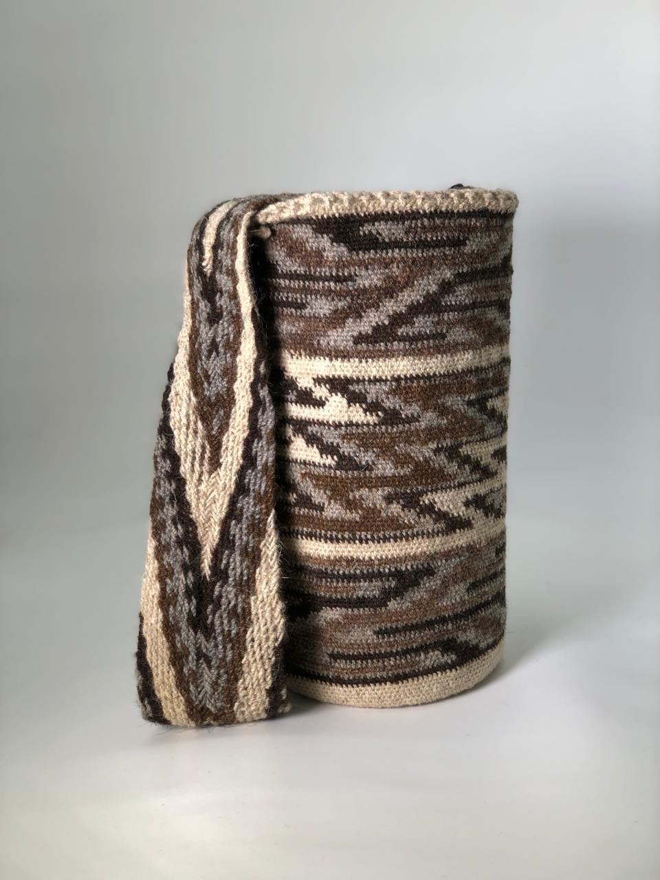 Large Arhuacas 33 x 28