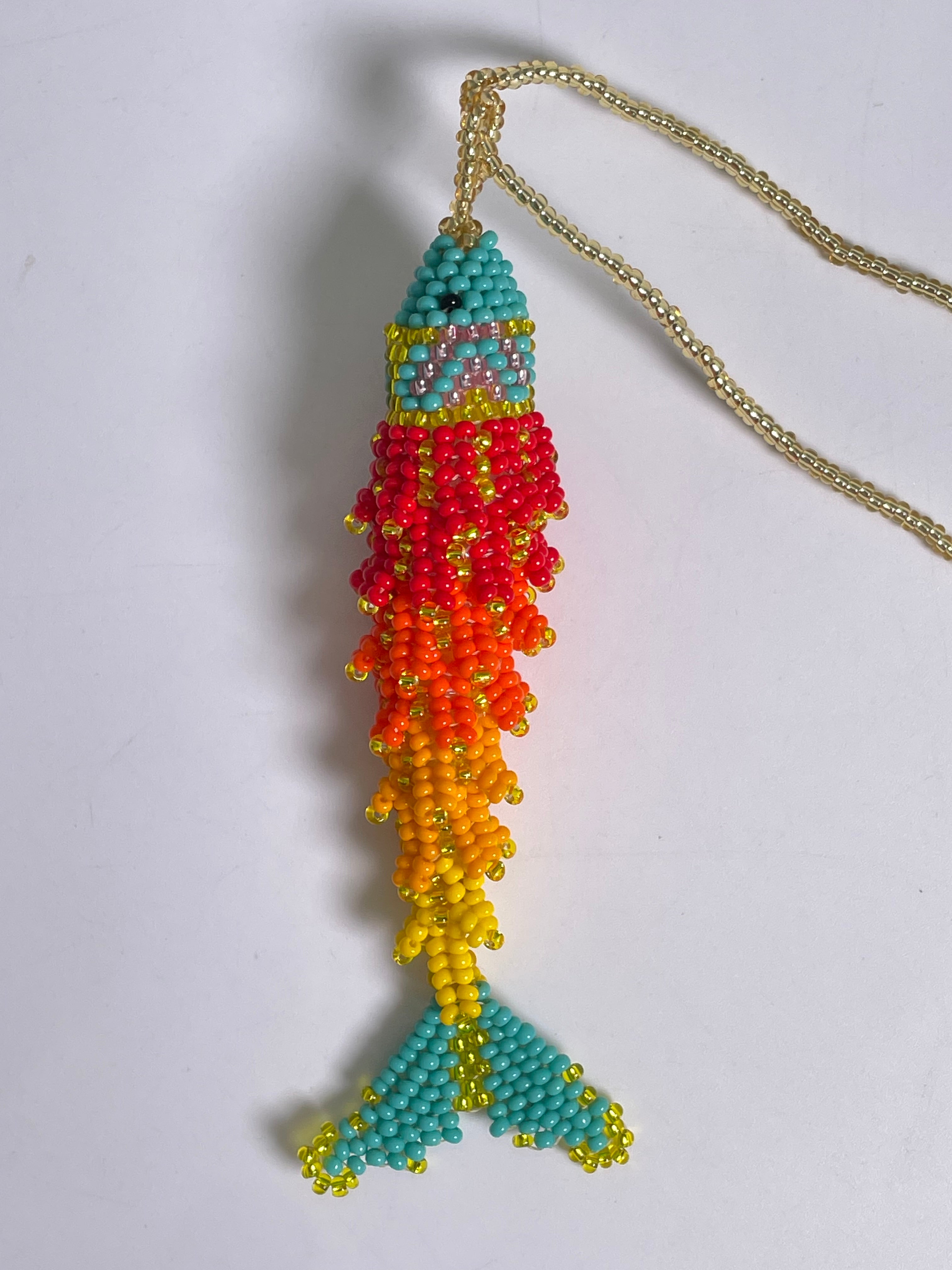 Collar Pez Macondo Mostacilla
